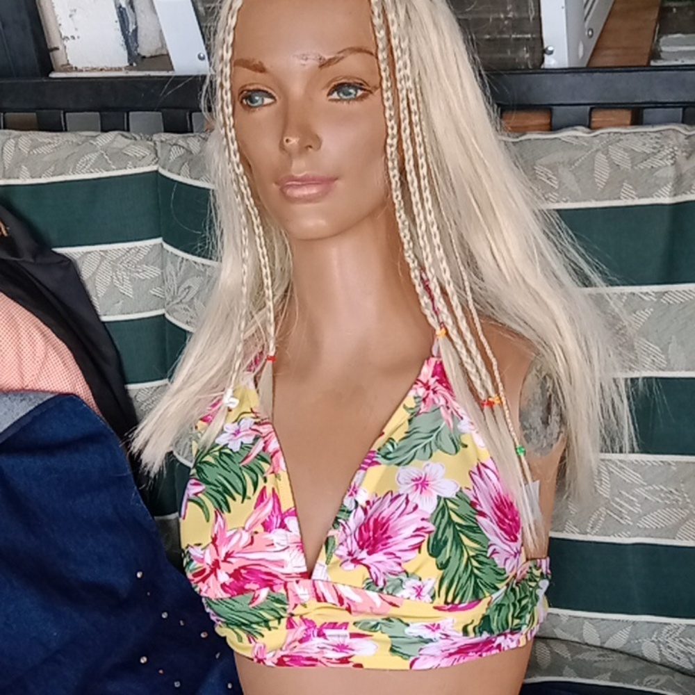 💲🤩2 For 10 Kona Sol Hawaiian bikini top. Size M .